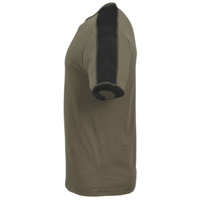Khaki t.b.t. tričko s černými pruhy na rukávech, pracovní oděv. Khaki t.b.t. tričko s černými pruhy na rukávech, pracovní oděv.