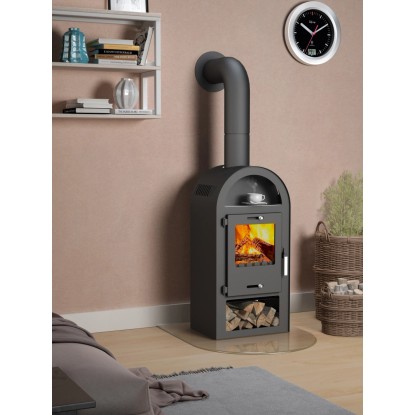 Černá dílenská kamna Magna 3.0 (7 kW) s palivovým dřívím ve spalovací komoře. Kamna do dílny a obývacího pokoje. Černá dílenská kamna Magna 3.0 (7 kW) s palivovým dřívím ve spalovací komoře. Kamna do dílny a obývacího pokoje.