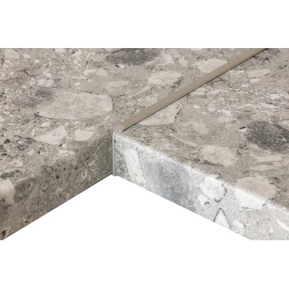 Kaindl hliníková rohová lišta pro pracovní desky, G-profil, 600x28 mm. Kaindl hliníková rohová lišta pro pracovní desky, G-profil, 600x28 mm.