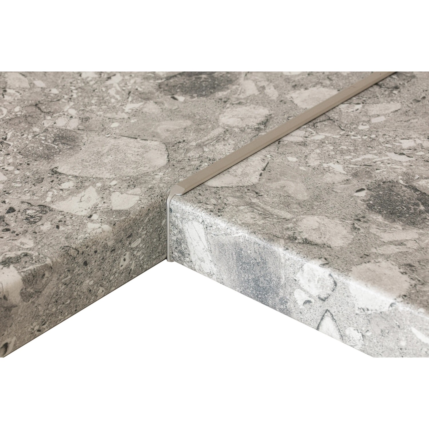 Kaindl hliníková rohová lišta pro pracovní desky, G-profil, 600x28 mm. Kaindl hliníková rohová lišta pro pracovní desky, G-profil, 600x28 mm.