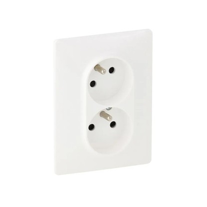 Legrand Dvojzásuvka Valena Life 2x2P + T, 16 A - 250 V, bílá Legrand Dvojzásuvka Valena Life 2x2P + T, 16 A - 250 V, bílá