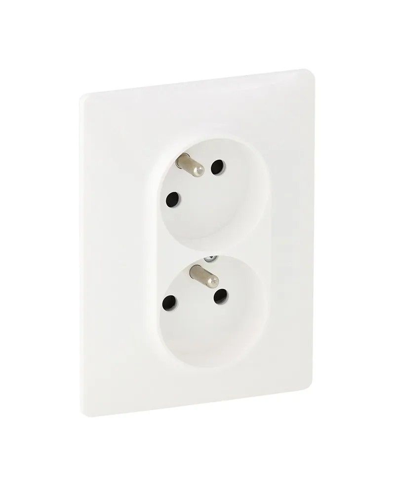 Legrand Dvojzásuvka Valena Life 2x2P + T, 16 A - 250 V, bílá Legrand Dvojzásuvka Valena Life 2x2P + T, 16 A - 250 V, bílá