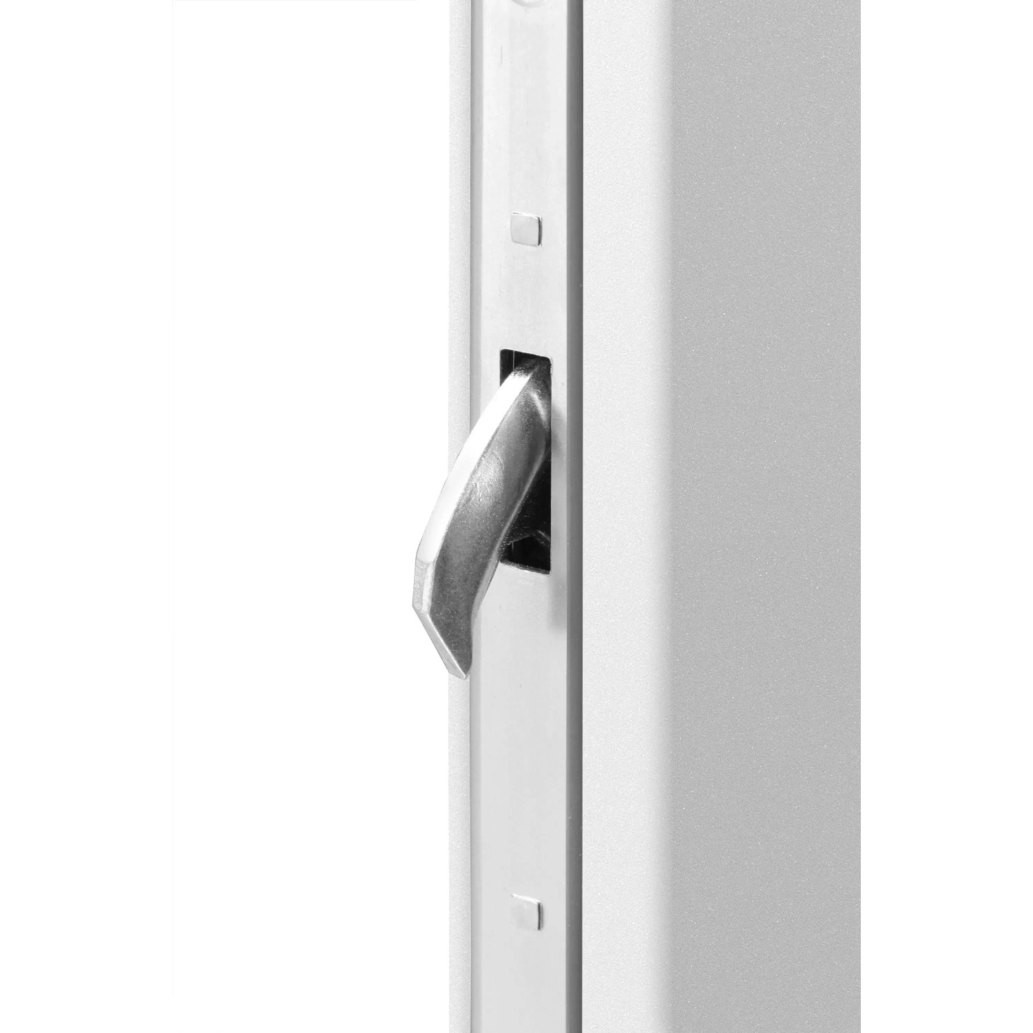 Detail: Bílý rám dveří vchodových dveří Thermospace Oslo Prime se stříbrnou klikou. Detail: Bílý rám dveří vchodových dveří Thermospace Oslo Prime se stříbrnou klikou.