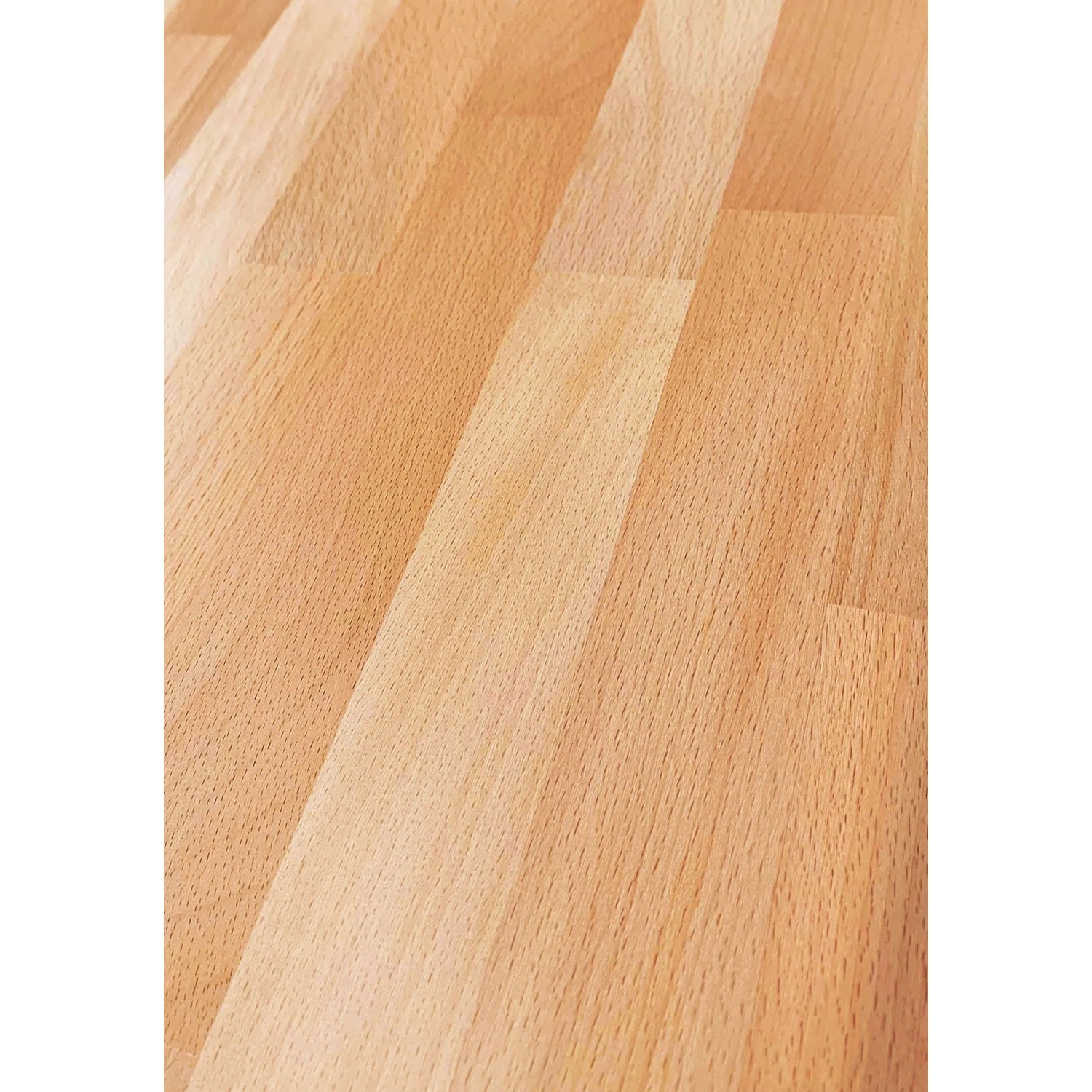 Detail olejovaných bukových stupňů schodiště Kos, interiérové schodiště s certifikací FSC®. Detail olejovaných bukových stupňů schodiště Kos, interiérové schodiště s certifikací FSC®.