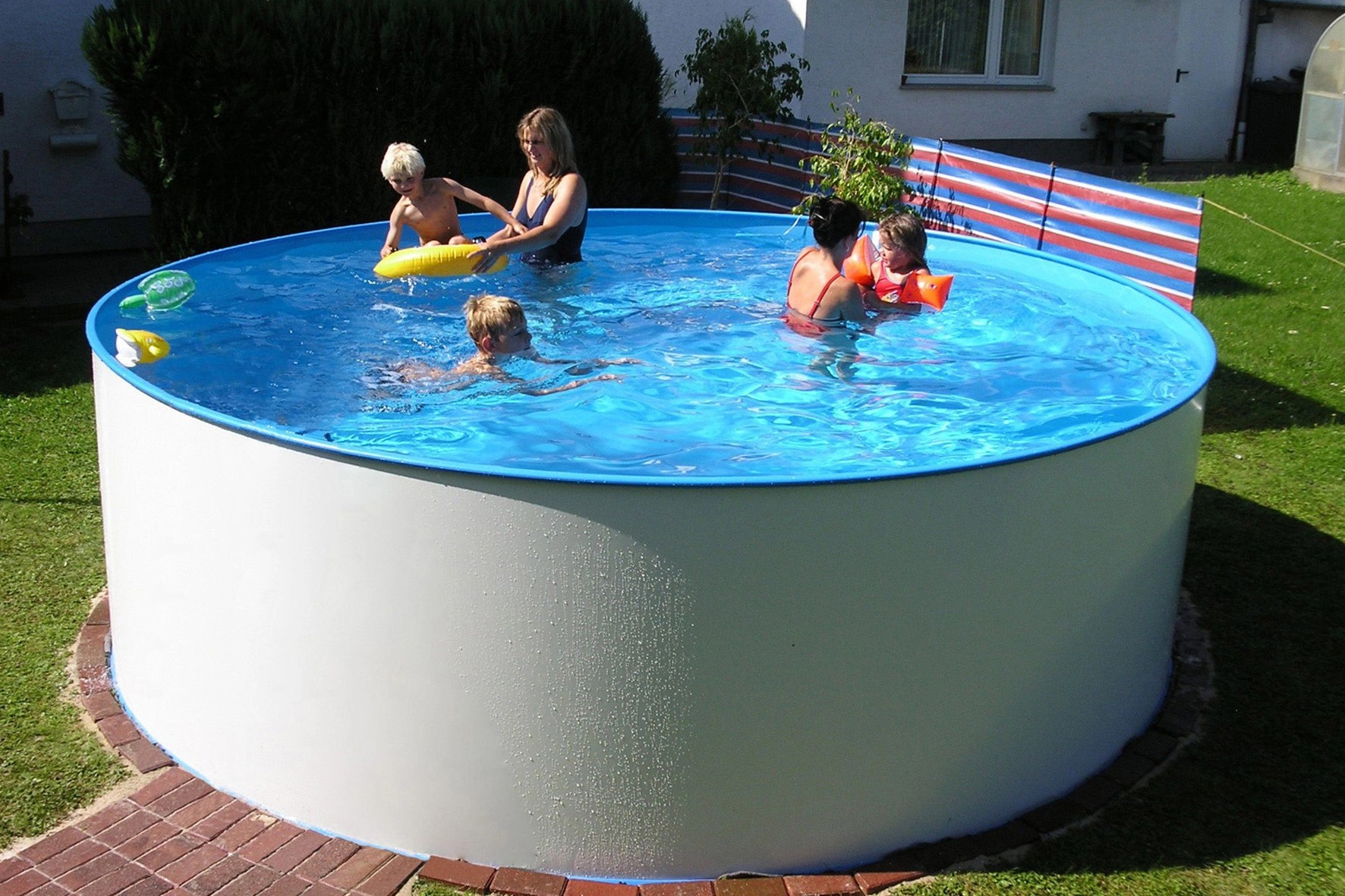 Summer Fun Bazénová sada s ocel. stěnou Miami nadzemní 300 cm x 120 cm Summer Fun Bazénová sada s ocel. stěnou Miami nadzemní 300 cm x 120 cm