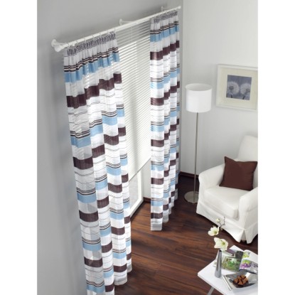 Záclonová tyč Gardinia Chicago, Ø 20 mm, bílá, 160 cm s pruhovanými závěsy v obývacím pokoji. Záclonová tyč Gardinia Chicago, Ø 20 mm, bílá, 160 cm s pruhovanými závěsy v obývacím pokoji.
