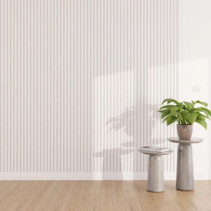 Bílý akustický panel s obkladem stěn s plstěným podkladem a dřevěnou podlahou. Dekorativní design místnosti. Bílý akustický panel s obkladem stěn s plstěným podkladem a dřevěnou podlahou. Dekorativní design místnosti.