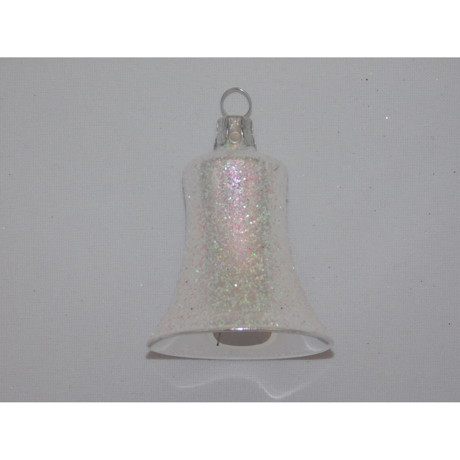 Ornex Skleněná vánoční ozdoba zvonek bílý s posypem 5,5 cm