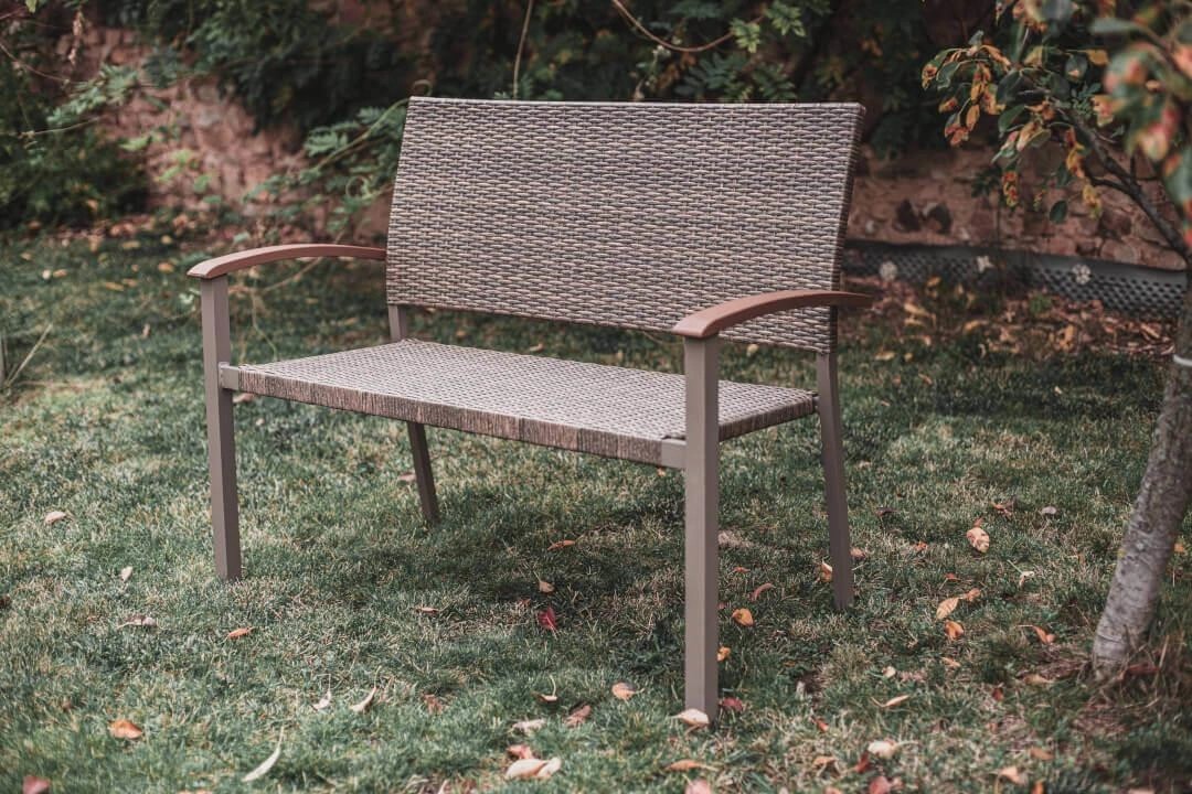 Zahradni Lavice Obi