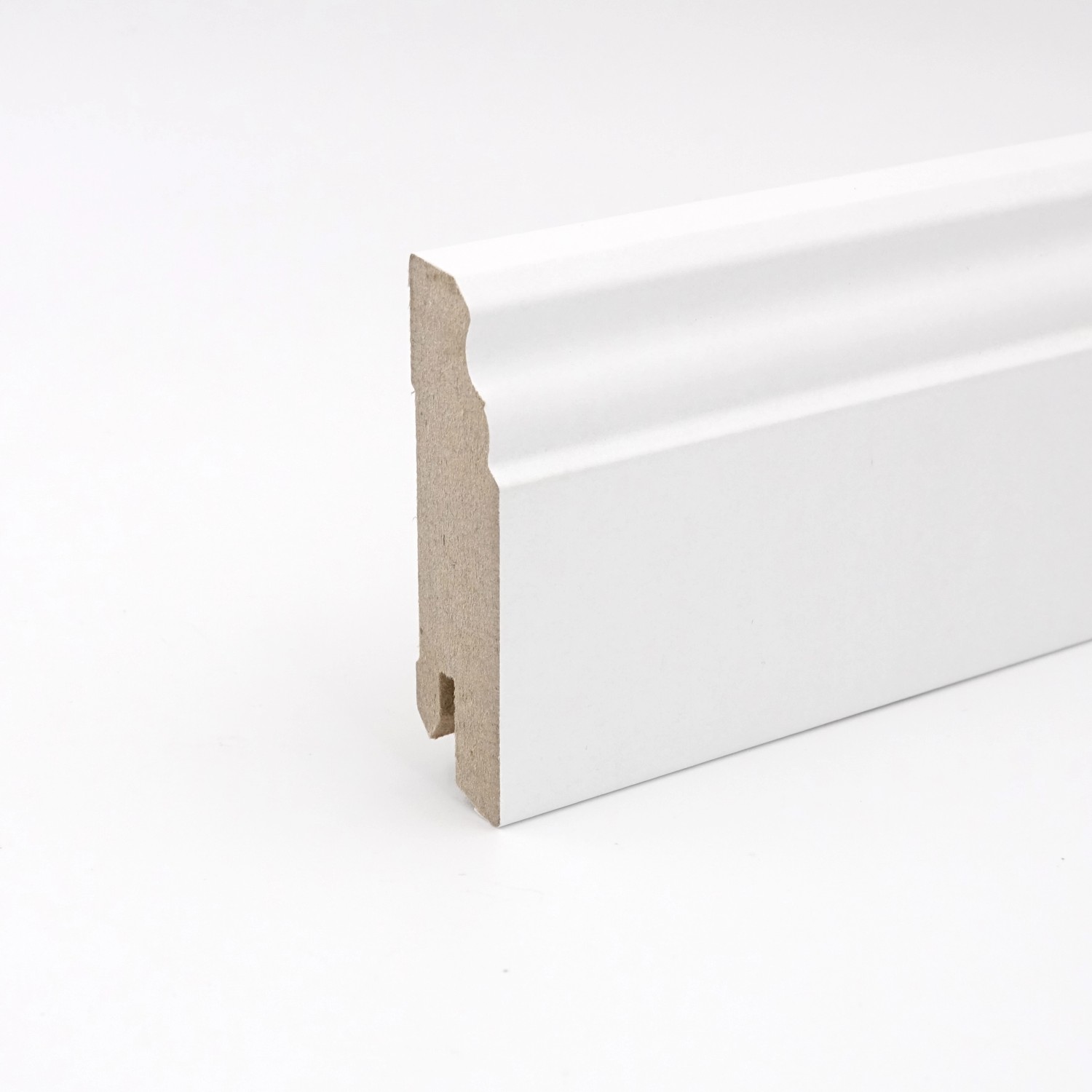 Soklová lišta White&Black Stil bílá, 70 x 18 x 2400 mm