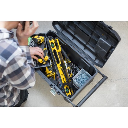 Otevřený montážní box Stanley Essential Mobile 50L, plný nářadí a příslušenství.