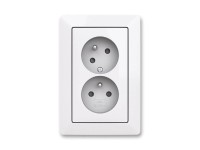 ABB Zásuvka 2-násobná pootočená Zoni, lesklá bílá