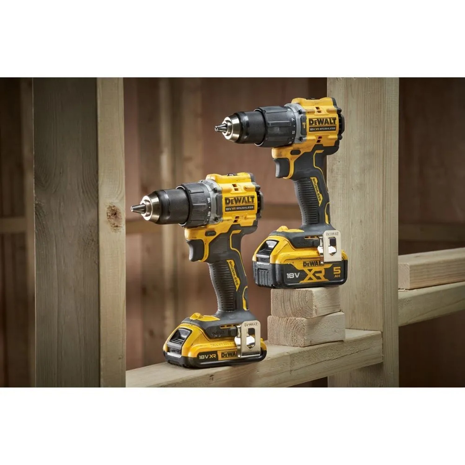 DeWALT 18V XR Aku bezuhlíkový příklepový vrtací šroubovák DCD799N-XJ Solo