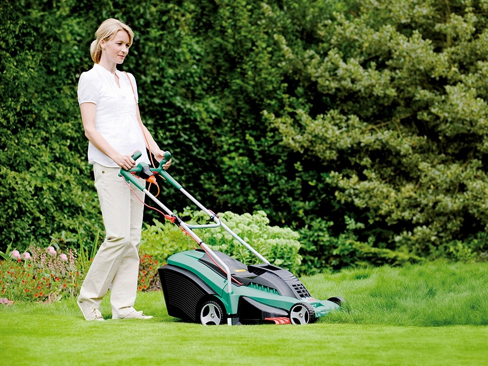 Sekacka Bosch Rotak 34 () Sekacka Bosch Rotak 34