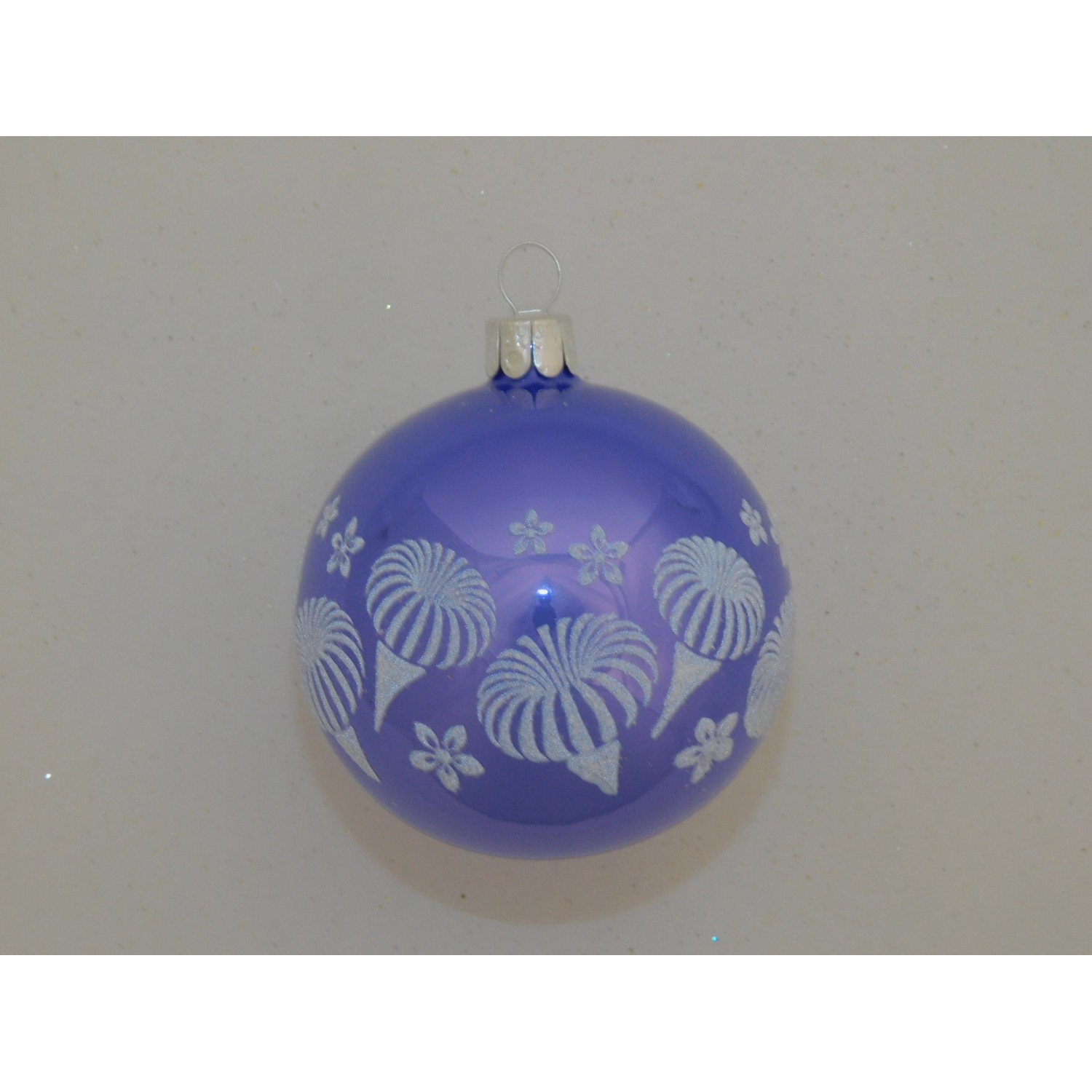 ONREX Vánoční ozdoba skleněná koule fialová ornament pr. 7 cm