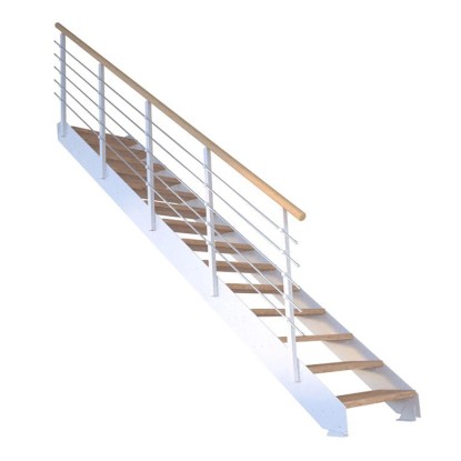 Schodiště Kos s 15 stupni z olejovaného dubu, bílým kovovým zábradlím a certifikací FSC®.
