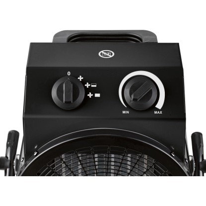 Černý keramický ohřívač Lieksa 5000 W. Ovládací panel s otočnými knoflíky pro topení, ventilátor a termostat.