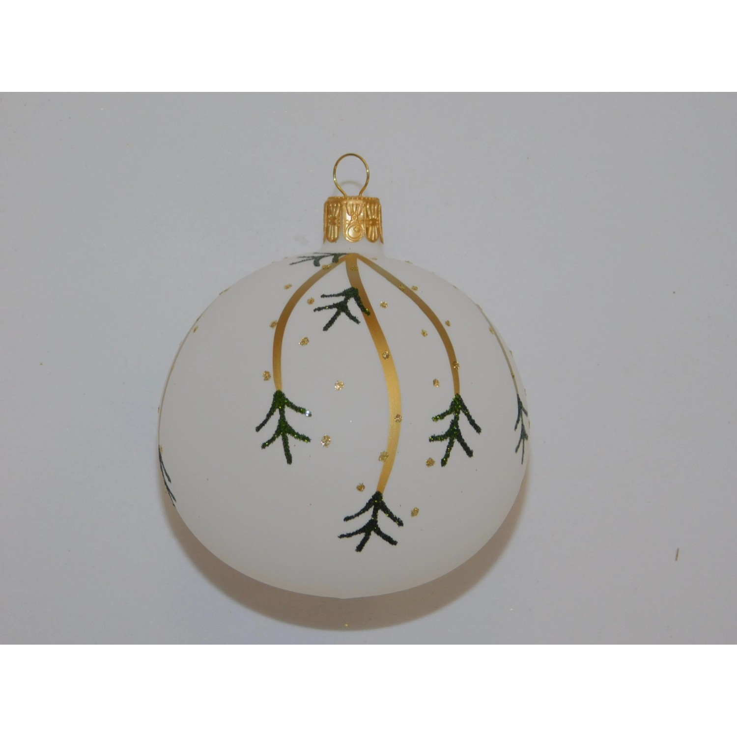 ONREX Vánoční ozdoba skleněná koule bílá/zlatá větvičky pr. 8 cm