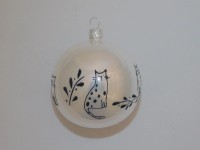 ONREX Vánoční ozdoba skleněná koule bílá kočky pr. 8 cm ONREX Vánoční ozdoba skleněná koule bílá kočky pr. 8 cm