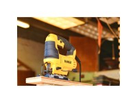 DeWALT Elektrická přímočará pila DWE349-QS, 650 W