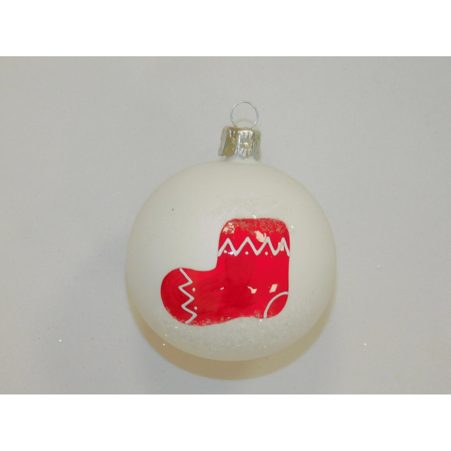 ONREX Vánoční ozdoba skleněná koule bílá bota pr. 7 cm