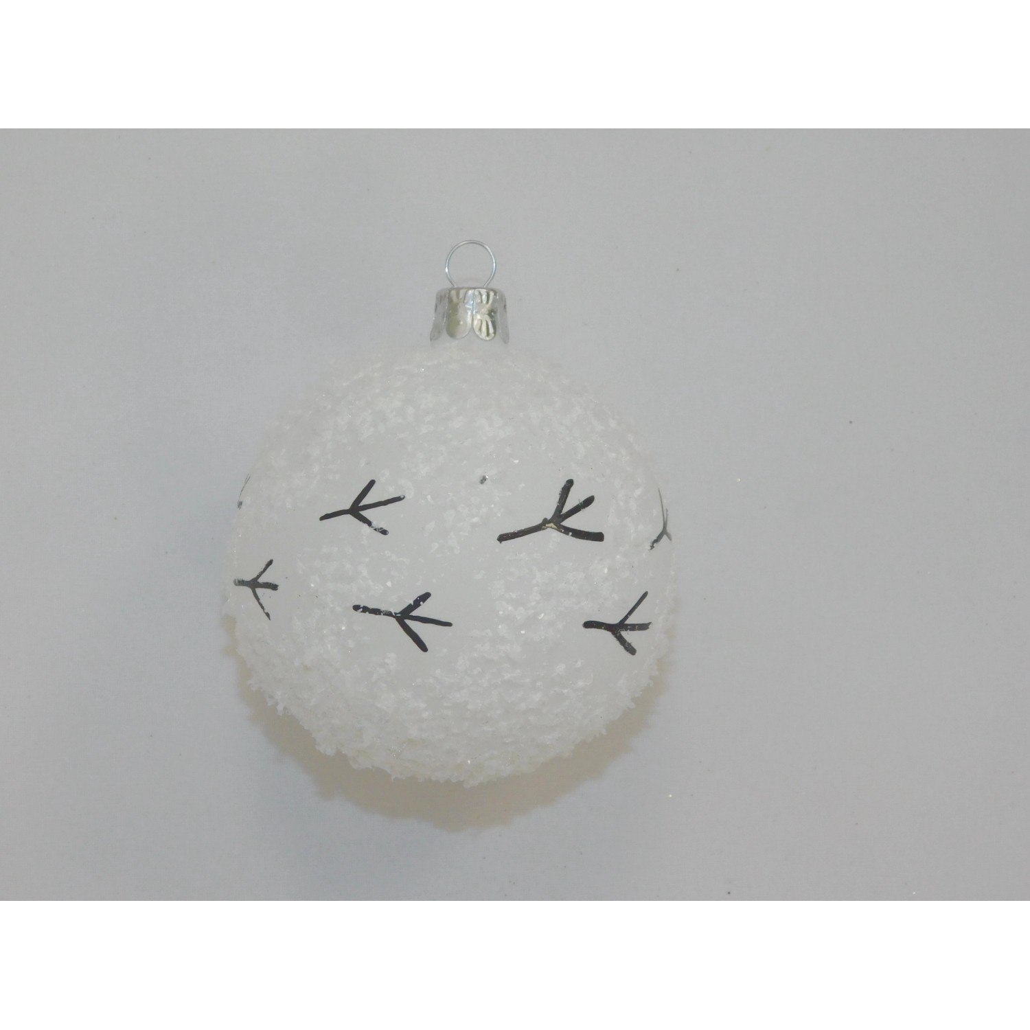 ONREX Vánoční ozdoba skleněná koule bílá ptačí stopy pr. 8 cm