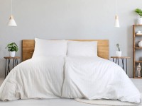 B.E.S. Hotelové bavlněné povlečení ATLAS GRADL bílé pruhované 140x200/70x90 cm B.E.S. Hotelové bavlněné povlečení ATLAS GRADL bílé pruhované 140x200/70x90 cm