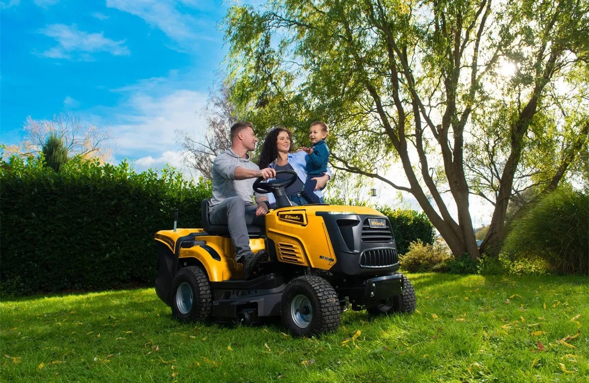 Obi Riwall Riwall PRO Zahradní traktor RLT 92 TRD, zadní výhoz + mechanická ...