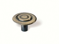 Knoflík 920 staromosazný brynýrovaný 28 mm x 28 mm x 19 mm