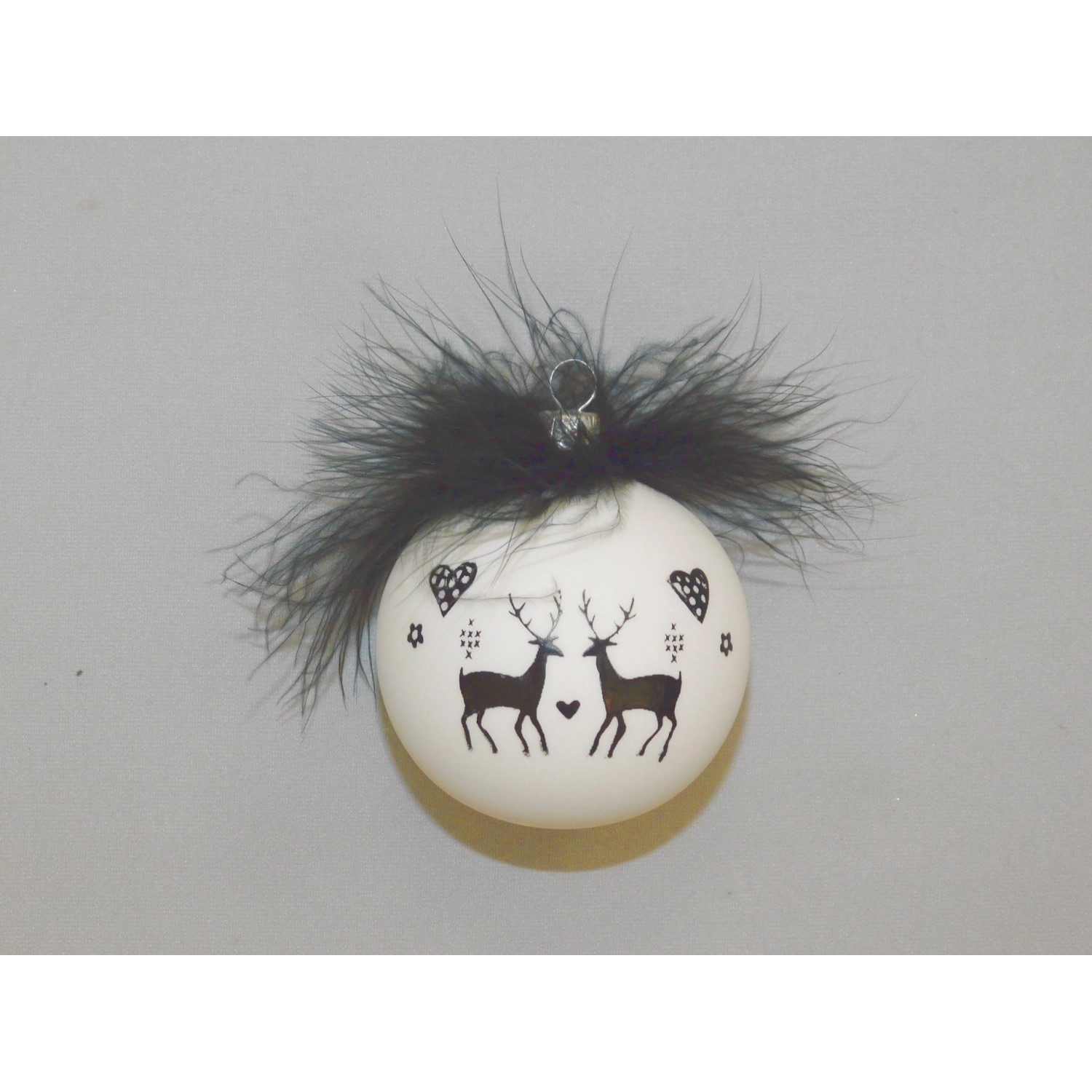 ONREX Vánoční ozdoba skleněná koule bílá jeleni pr. 7 cm