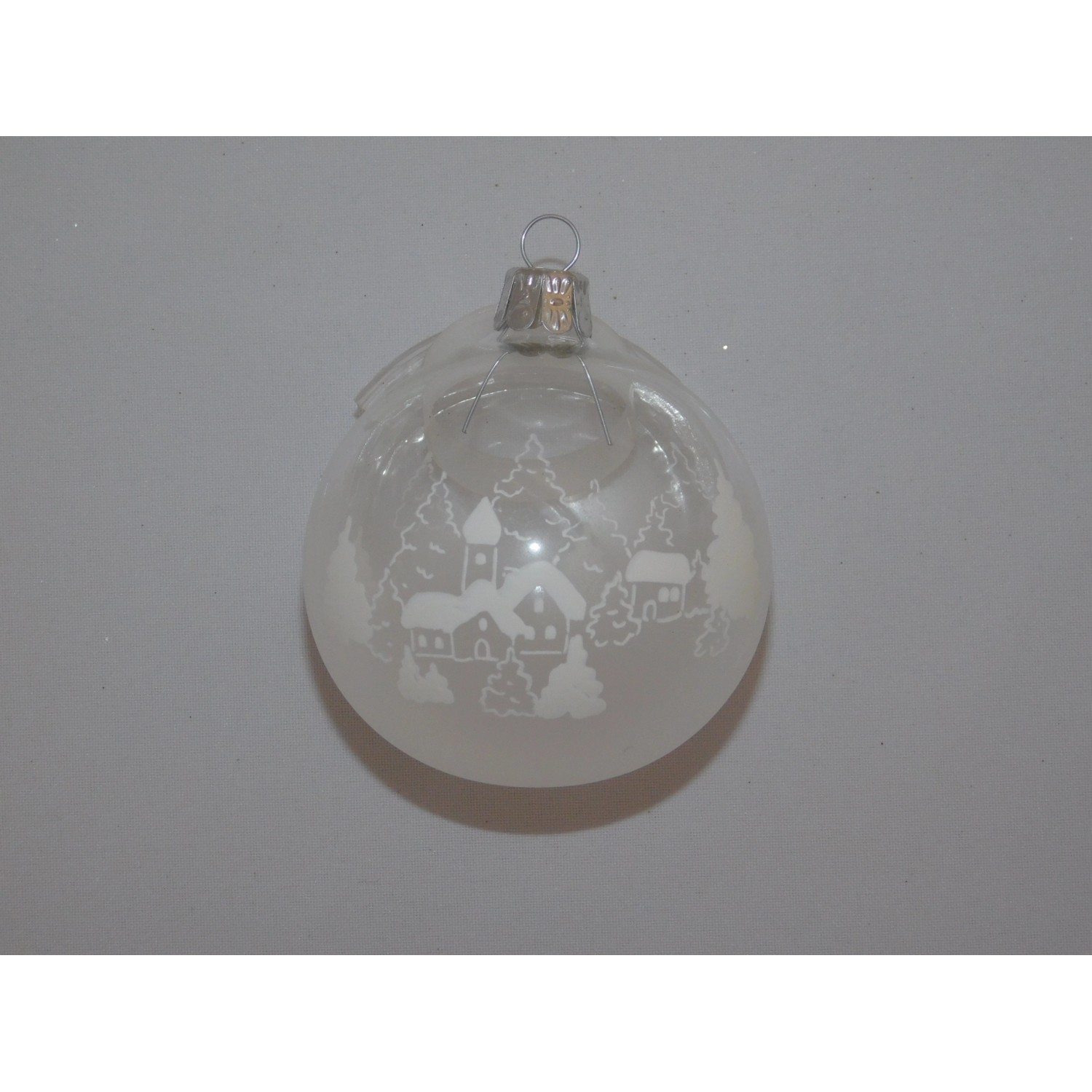 Ornex Skleněná vánoční ozdoba bílá se stromy pr. 7 cm