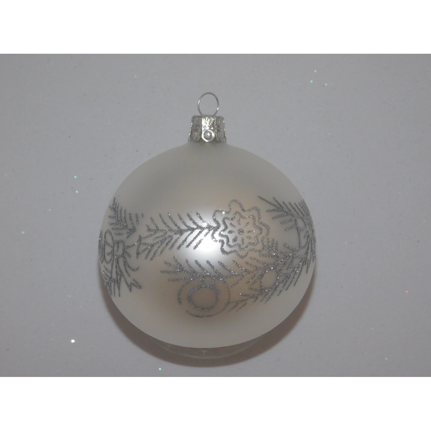 Ornex Skleněná vánoční ozdoba bílá s větvičkami pr. 8 cm