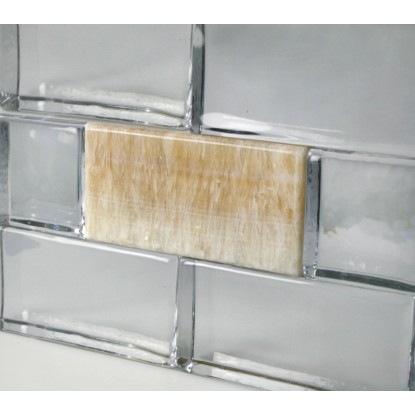 Přírodní kámen Nature Touch Wooden Onyx v skleněných tvárnicích Crystal Collection.