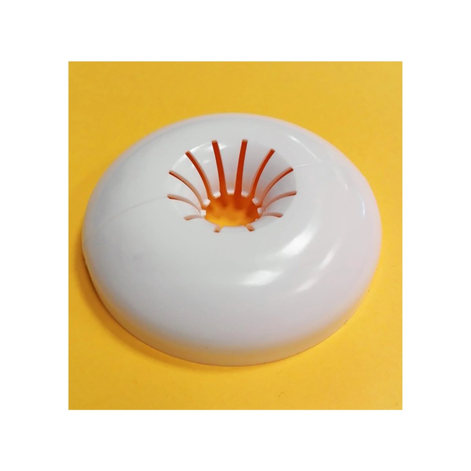 Růžice plastová půlená bílá 10-22 mm