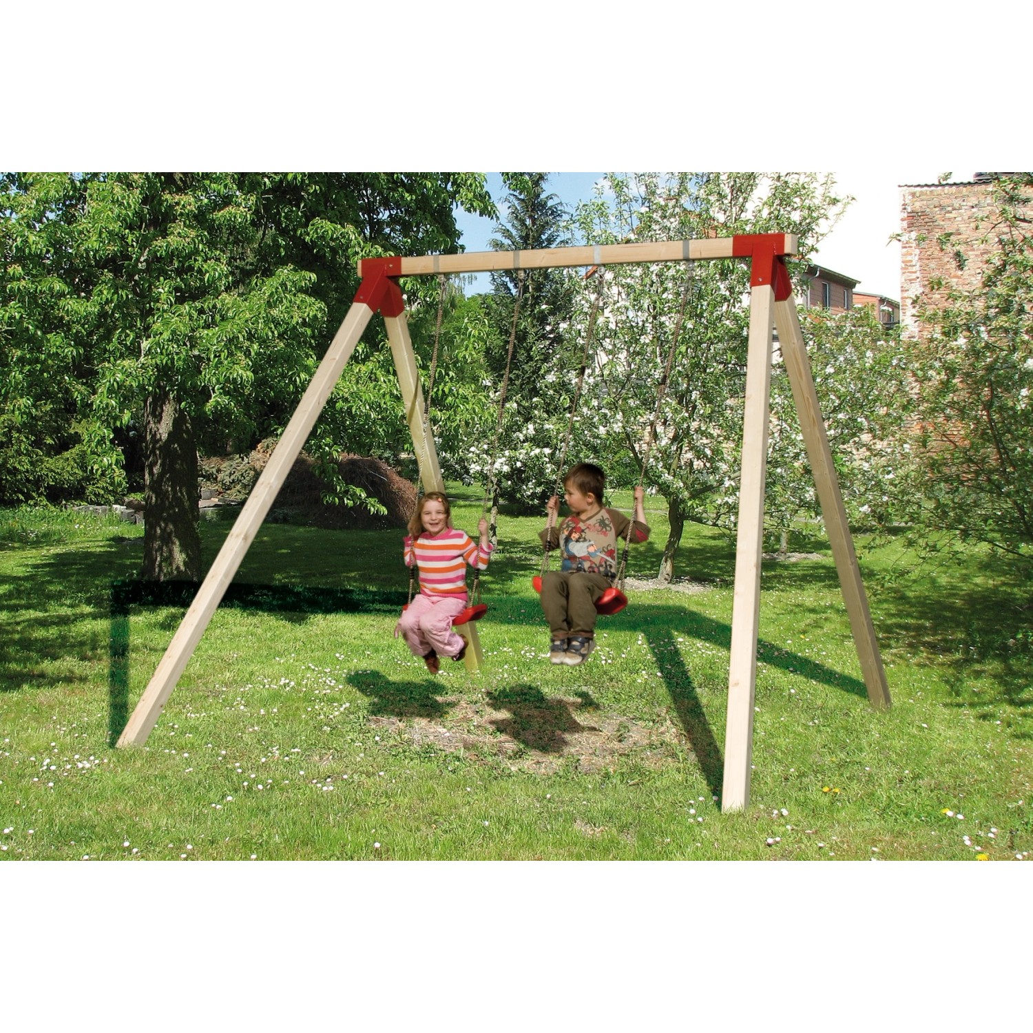 вешаем качели. крепление для веревочных качелей. подвесы для качелей. как подвесить качели. детские качели.